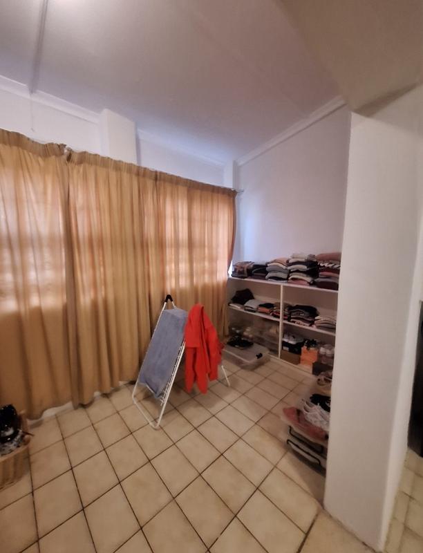 To Let 1 Bedroom Property for Rent in Goodwood Central Western Cape